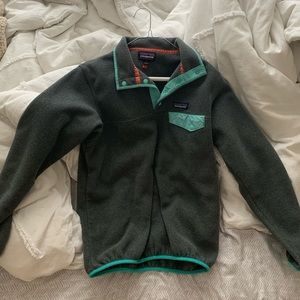 Patagonia teal/grey fleece